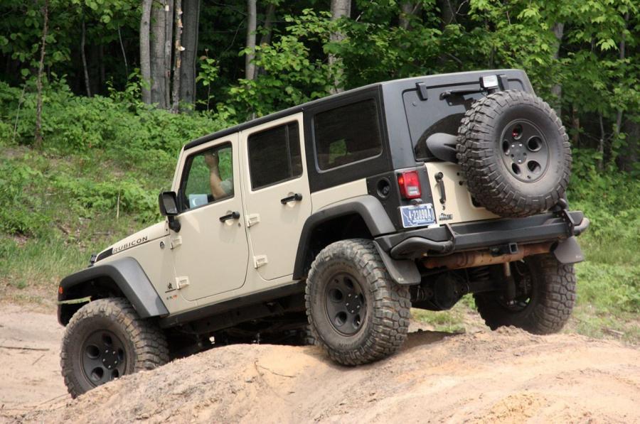  Jeep Wrangler Hemi AEV 2011 года  (фото 53 из 58)